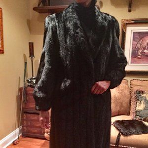 Brown Fine Ranch Mink Male Pelts From Finland Coat